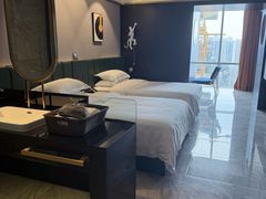 -Ting无边际江景酒店(重庆解放碑云端之眼店)