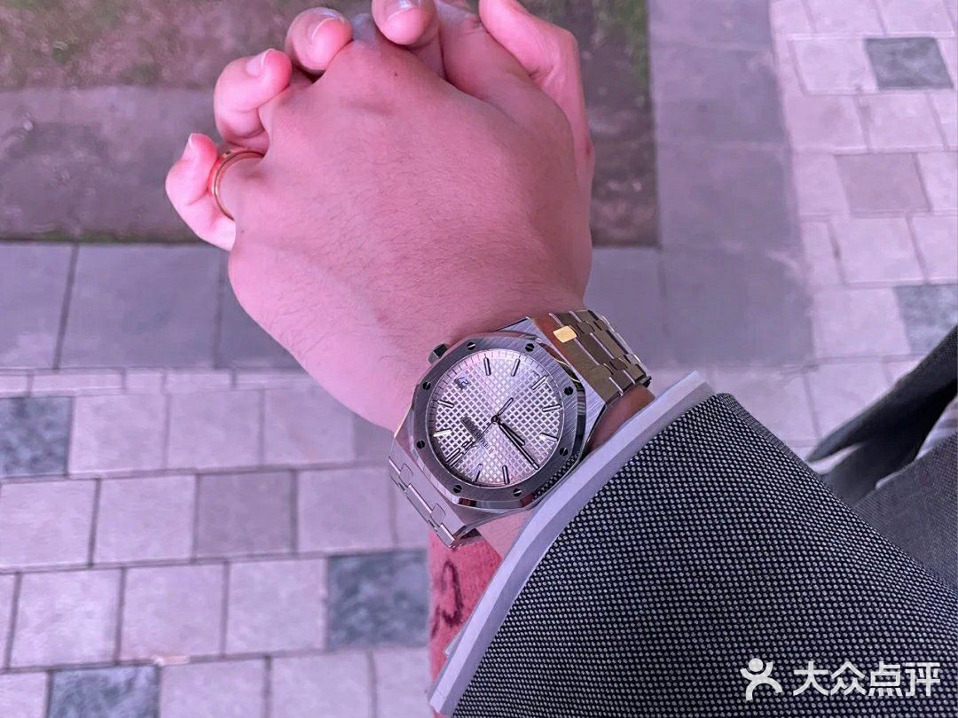 太美了！连我也被瞬间种草，想要同款女表！