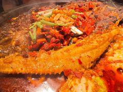 -鸣记脆皮烤鱼·海鲜烤鱼(三八广场店)