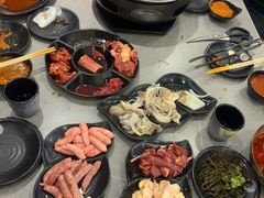 -啊美丽炭火烤肉(滑翔一店)