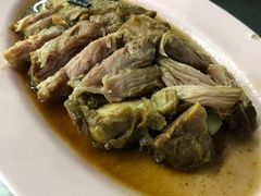 卤猪肉-红大哥水门鸡饭(總店)
