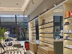 -视野联行眼镜·蔡司·尼康·豪雅·依视路(青浦宝龙店)