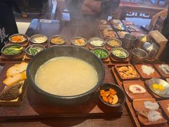 -银米·云南传统过桥米线(双廊黑金冠店)