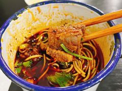 坨坨牛肉面-山城盅盅面