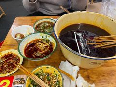 -拈签一笑黄牛肉辣卤串串