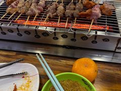 -哈尔滨小酒馆·鲜肉现穿自助烧烤(康新花园店)