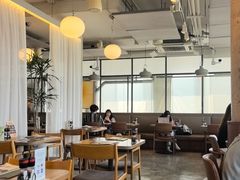 -ROAST coffee & eatery