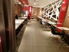 -麦当劳(汉口火车站候车室店)