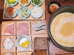 -银米·云南传统过桥米线(双廊黑金冠店)