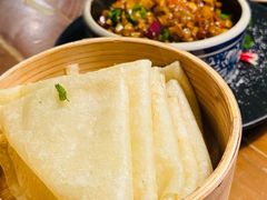 传统黑三剁配薄饼-雀舞云南菜(天津天河城购物中心店)