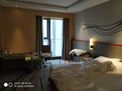 -苏州汇融广场假日酒店