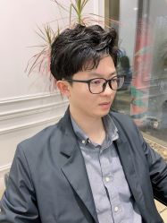 -YESIDO椰岛造型烫发染发专业店