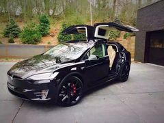 -TESLA 特斯拉(上海太古汇体验店)