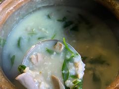 猪杂粥-东南美食街