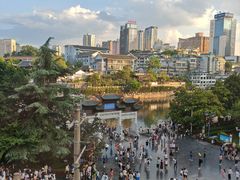 -包整·丝娃娃(一览甲秀楼风景店)