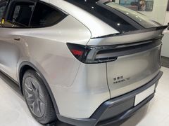 -TESLA 特斯拉(北京颐堤港体验店)