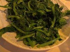 清炒豆苗-龙门阵茶屋川菜馆(武康路店)