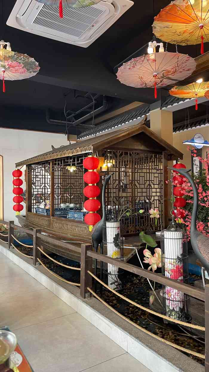 醉江南餐厅-"景区附近的饭店,一进去我马上被震住了,居.