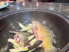 -老渔翁炖鱼坊(黄海西路东山店)