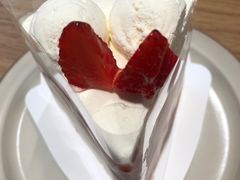 草莓千层-安上烘焙 ENCHANTE(世纪汇店)