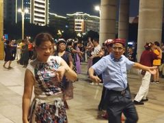 -人民广场