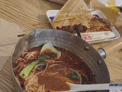 -魔都三兄弟酸辣粉·蘸卤炸串(虹桥万科店)