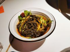 酸辣蕨根粉-鸣记脆皮烤鱼·海鲜烤鱼(三八广场店)