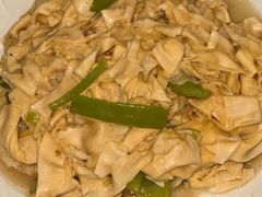 -鑫渔港海鲜本地菜·山海关浑锅(东戴河店)