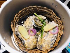 威海首家高压锅竹笼生蚝-蚝堡海鲜·威海菜·海肠捞饭·烧烤·亚洲吃蚝公司(幸福门店)