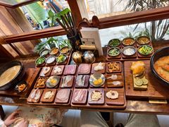 -银米·云南传统过桥米线(双廊黑金冠店)
