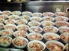 -穆豪麦蒸碗羊羔肉