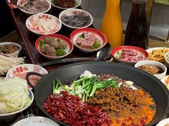 -沸炉重庆老火锅(军事博物馆店)