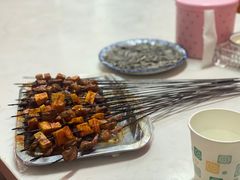 -马克力木手抓炕锅烤羊肉(盐湖一小区店)