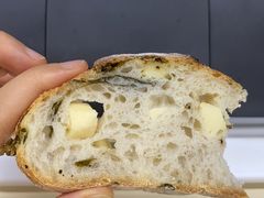 法国罗勒芝士-红跑车(文三路店)