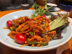 彝家舂仔鸡-老滇山寨•云南特色菜•地方菜•民族风情歌舞表演(金碧店)