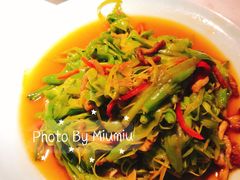 黄花菜炒肉-日丰园海肠水饺·老字号大连海鲜(和平广场店)
