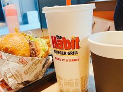 -The Habit Burger Grill 哈比特汉堡(复兴soho店)