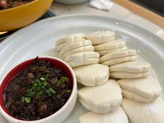 梅干菜夹饼-新天明砂锅鱼头煲