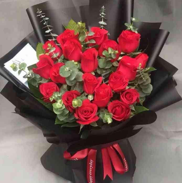 打分 很好,老婆收到花很高兴,而且店家送花及时