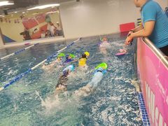 -蓝旗亲子游泳(范湖万达广场店)