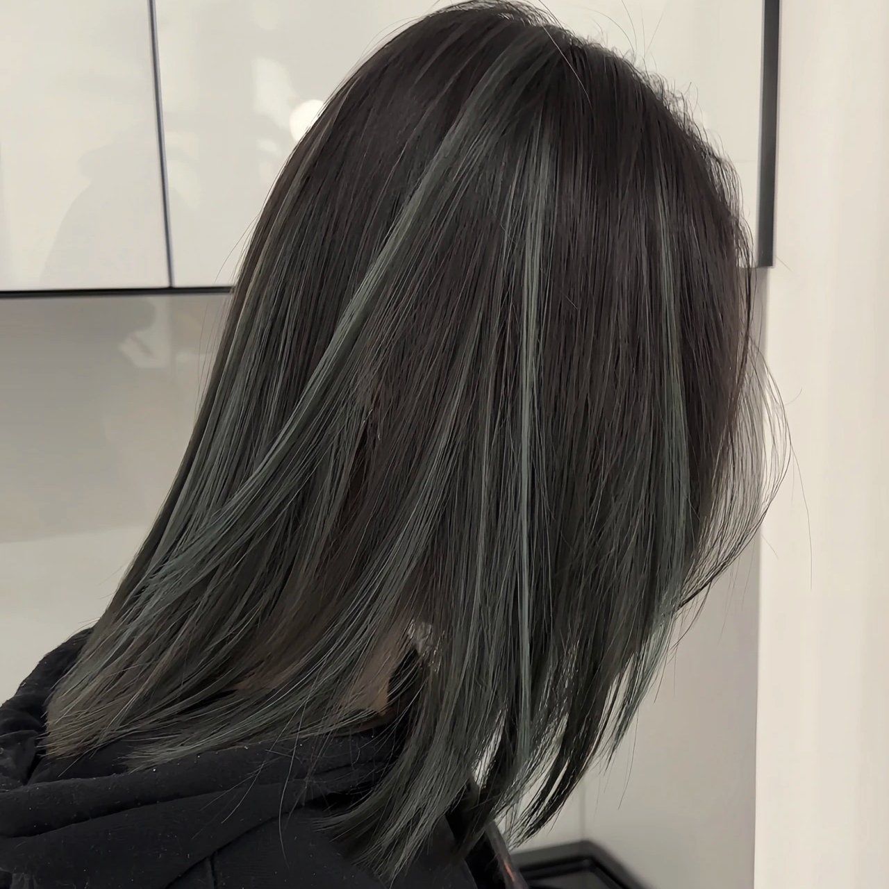 黑茶色挑染墨绿色