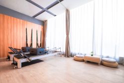 -一伽瑜伽·普拉提