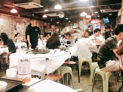 大堂-鲜入围煮花胶鸡海鲜火锅