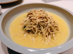 鸡火煮干丝-屋里厢上海菜馆