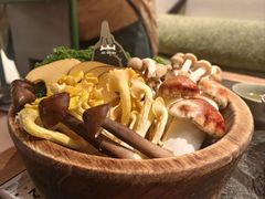 -三出山火锅(南京万象天地店)