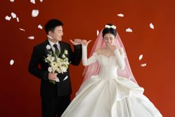 -拾年·定制婚纱摄影