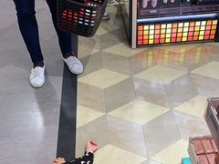 -日上免税行(浦东机场五店)