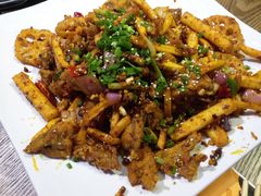 -三人行骨头王火锅(长寿店)