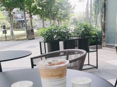-星巴克(上海长宁来福士1F店)