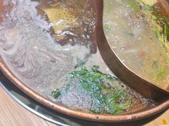 -洱火云南酸菜牛肉火锅(石景山当代商城店)